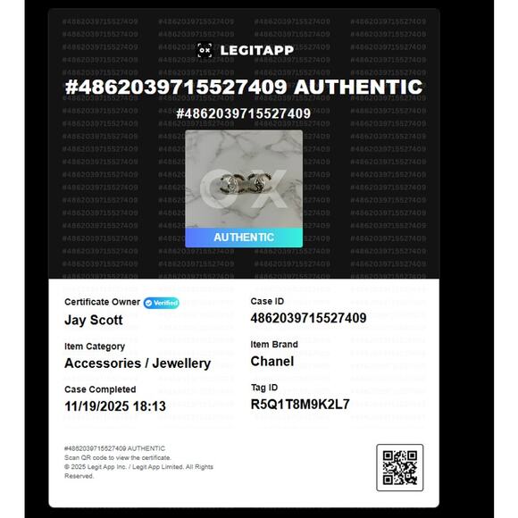 Chanel CC Logo Gold Stud Earrings Classic Minimal - Picture 2 of 5